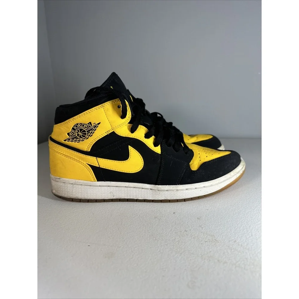 Jordan 1 Retro Mid New Love 2017 554724-035 Men's Size 9